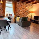 Dom wakacyjny Charming Renovated Stone In Historic Village Brigueuil