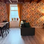 Charming Renovated Stone In Historic Village Dom wakacyjny Brigueuil