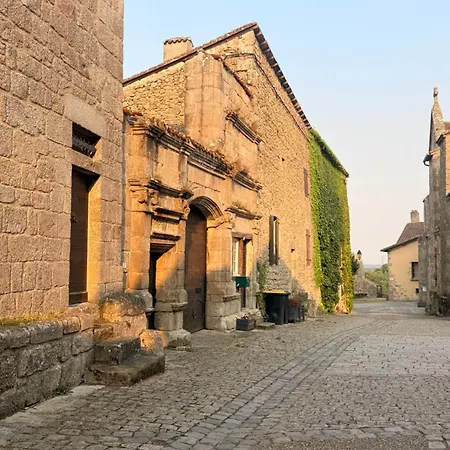 Charming Renovated Stone In Historic Village *