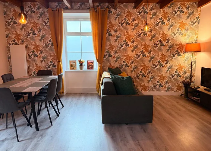 Charming Renovated Stone In Historic Village 度假居 Brigueuil