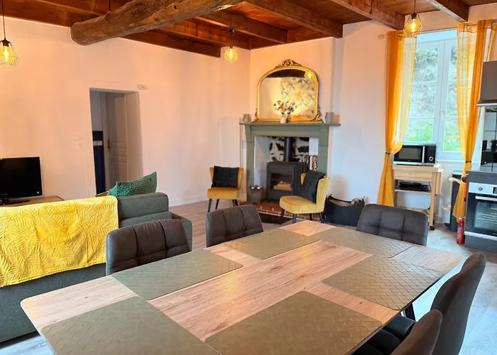 Charming Renovated Stone In Historic Village *